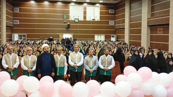 مراسم جشن روز دختر به‌مناسبت ولادت با سعادت حضرت معصومه(س) در شهر ساوه 