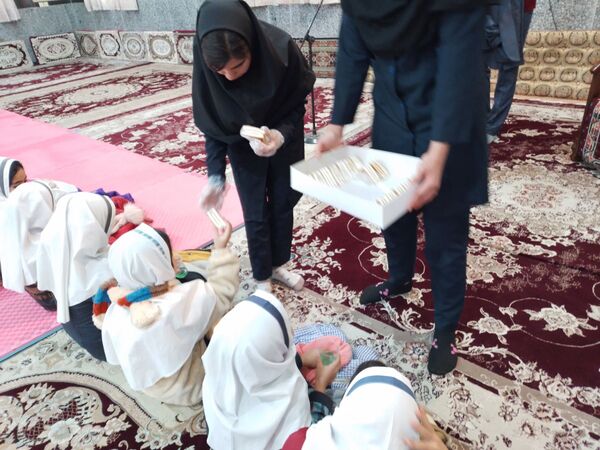 جشن نیمه شعبان دانش‌آموزان باهنر در حسینیه سیدالشهدا