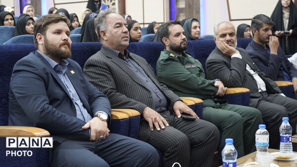 اختتامیه نمایشگاه های مدرسه انقلاب