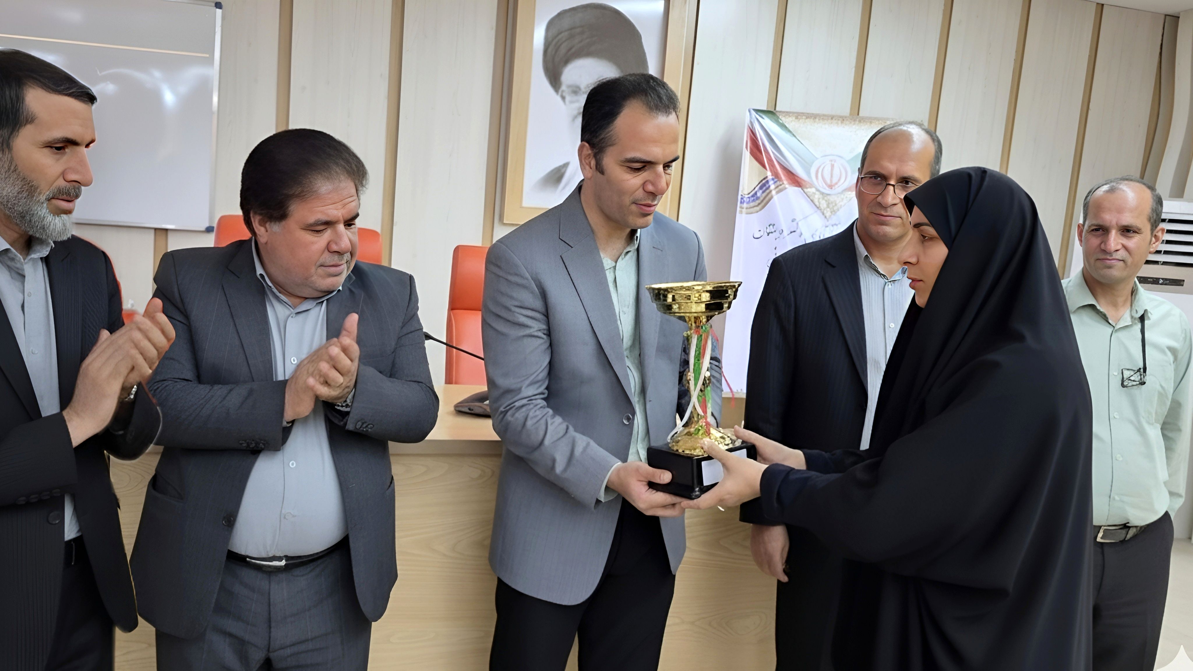 برگزاری آیین اختتامیه مسابقات ورزشی مدارس منطقه ۵ تهران در سال تحصیلی ۱۴۰۴-۱۴۰۳ 