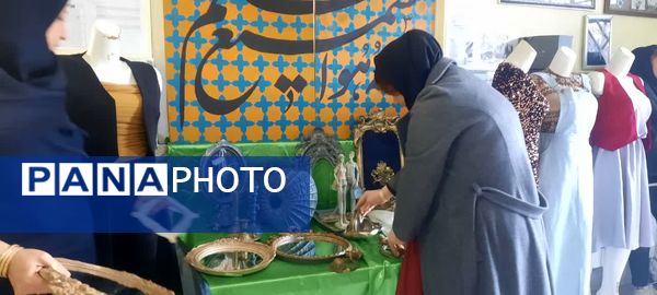 برپایی بازارچه هنرهای دستی در هنرستان ثمین