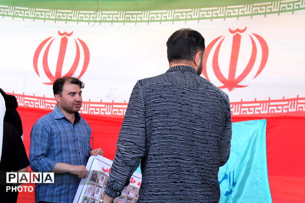 نبض خیابان وحدانی با حضور پرشور مردم در جشن کیلومتری غدیر تپید