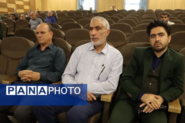 یادواره‌ای به وسعت دلتنگی شهدا در محمدشهر