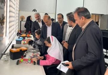 افتتاح اولین مرکز آموزش فناوری‌های نوین هوش مصنوعی استان ایلام توسط معاون وزیر آموزش و پرورش 