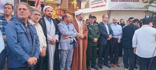 جلوه‌هایی از اجتماع مردم بجنورد در تجلیل از بانوی شجاع رسانه ملی