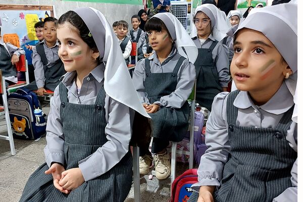 برگزاری جشن غنچه‌ها در کهریزک 