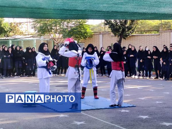 یک روز شاد در دبیرستان امام خامنه‌ای با المپیاد ورزشی درون مدرسه‌ای 