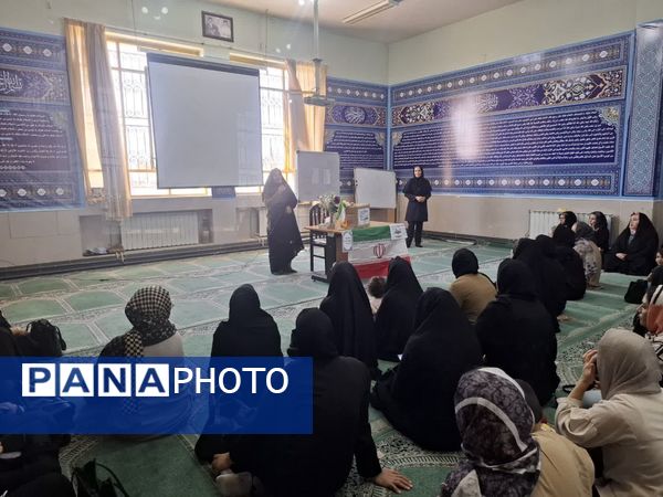 مجمع عمومی انتخابات انجمن اولیا و مربیان دبیرستان بهار آزادی فلاورجان 