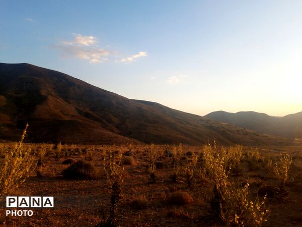 منظره ی دیدنی طبیعت کوه های شهر بار 