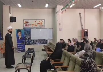 جلسه مدرس طرح هدا با اولیای دانش آموزان پایه دهم مدارس منتخب ناحیه ۳ 