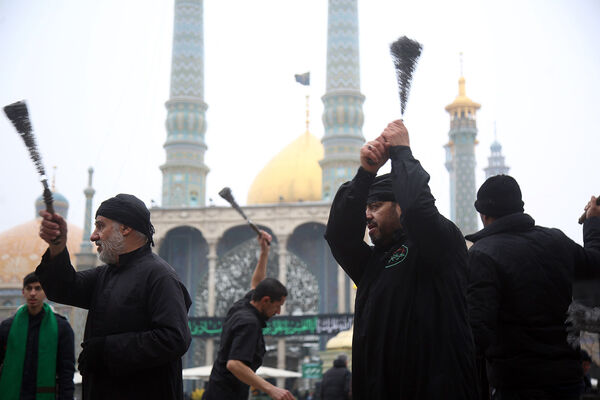 مراسم عزاداری سالروز شهادت امام هادی(ع) در حرم حضرت معصومه(س)