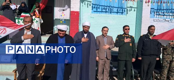 نواخته شدن زنگ انقلاب در دبستان دخترانه ام‌البنین دیشموک