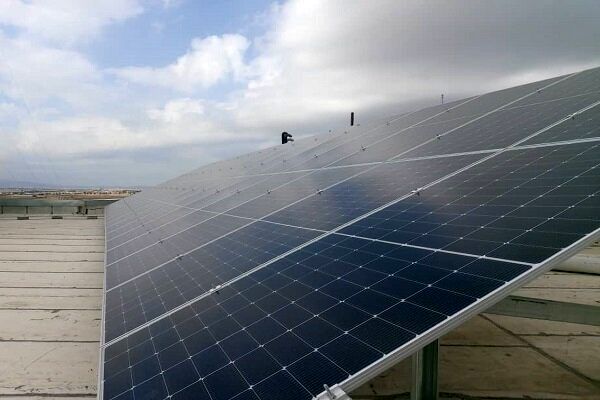 ثبت‌نام احداث نیروگاه‌های خورشیدی پشت‌بامی در قم آغاز شد