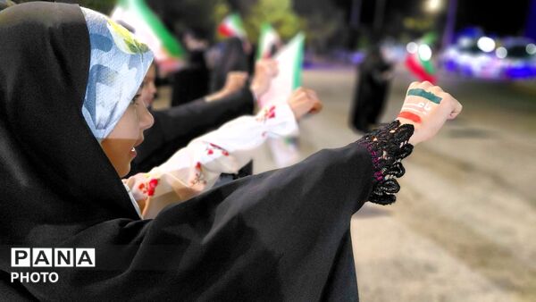 نود و دومین قاب از شبی که در حافظه‌ها می‌ماند