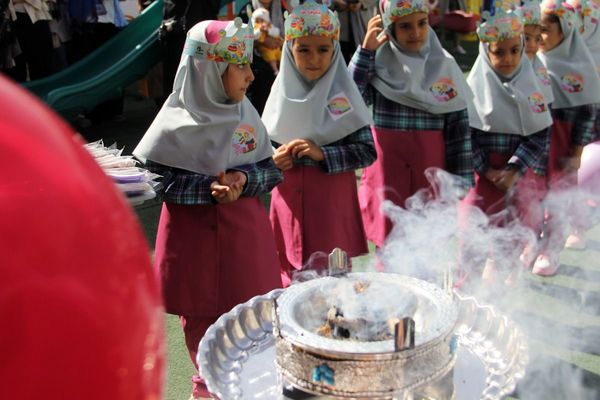 جشن شکوفه‌ها در مدارس بهارستان‌دو؛ آغاز سفری تازه برای کلاس اولی‌ها