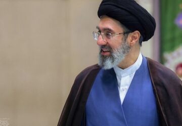 مرور روایتی از زندگی و فعالیت‌های حضرت آیت الله مجتبی خامنه ای