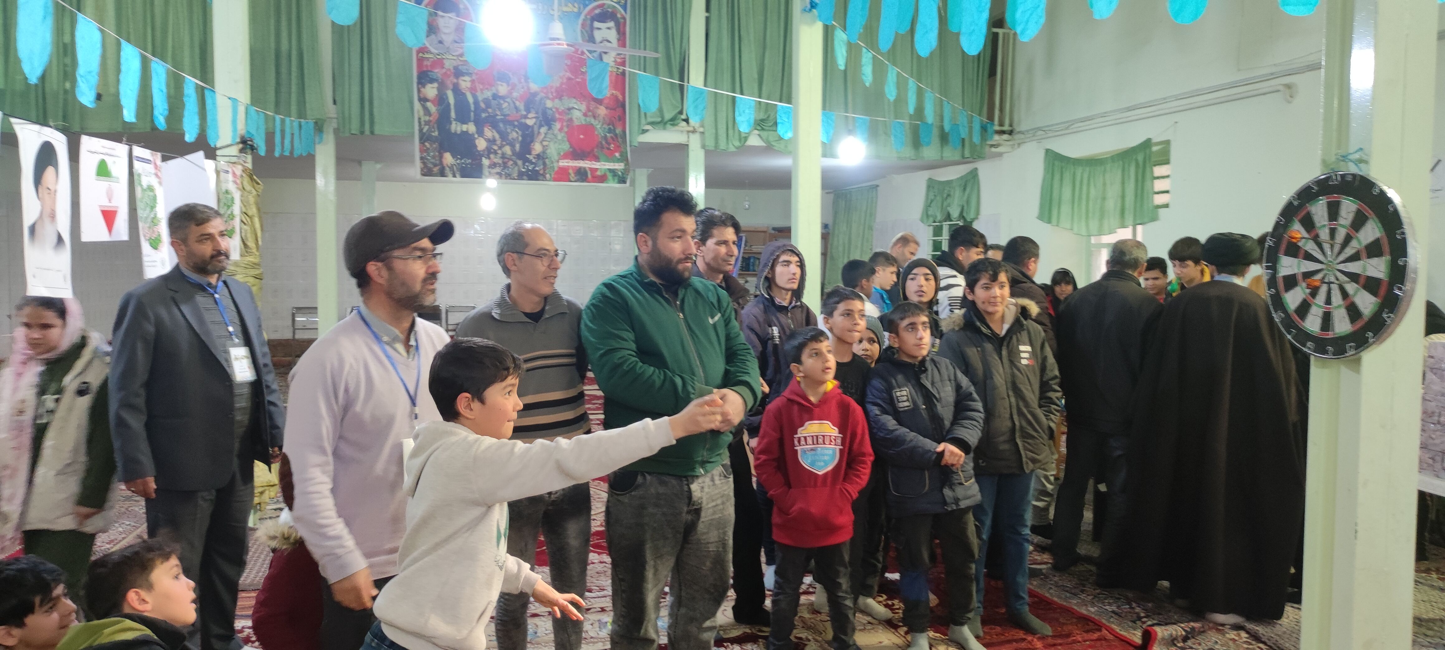 برگزاری مسابقات دارت در جشن بزرگ ۲۲بهمن در روستای اسلام آباد شیروان 