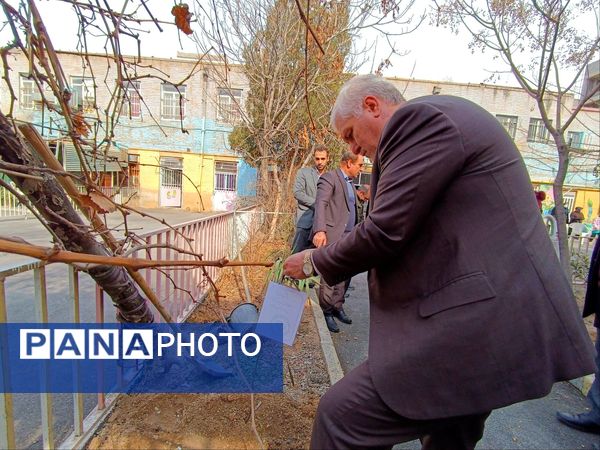 روز درختکاری در منطقه ۱۶