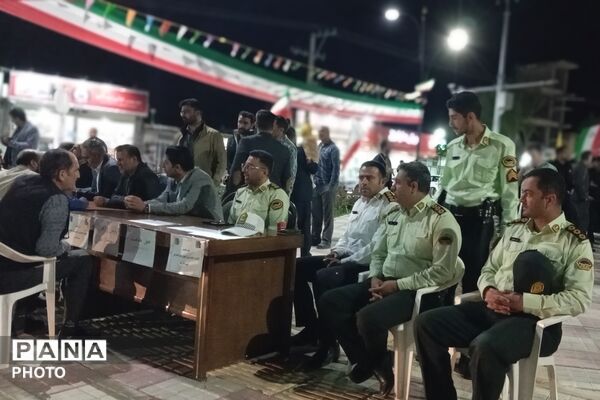 مردم بن میدان حماسه را خالی نمی‌کنند 