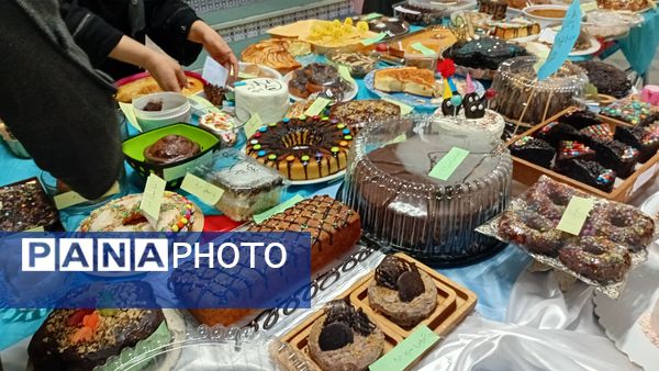 جشنواره کیک و دسر و شیرینی در مدرسه حضرت معصومه(ص) در اسلامشهر