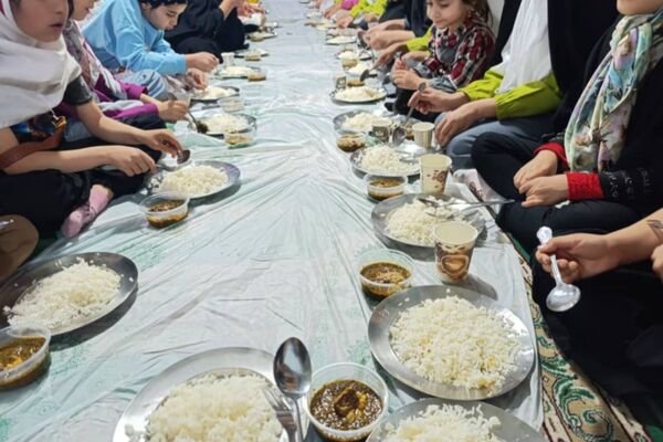 ماه رمضان فرصتی برای جذب نوجوانان وجوانان به مسجد 