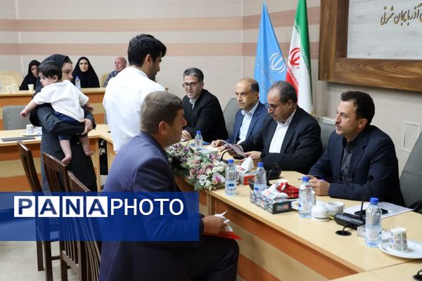 دیدار مردمی مدیرکل آموزش و پرورش آذربایجان شرقی در آستانه بازگشایی مهر