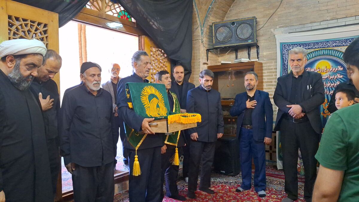 مراسم اعتکاف ماه مبارک رمضان با حضور چشمگیر دانش‌آموزان در مسجد آقا نور اصفهان/ فیلم