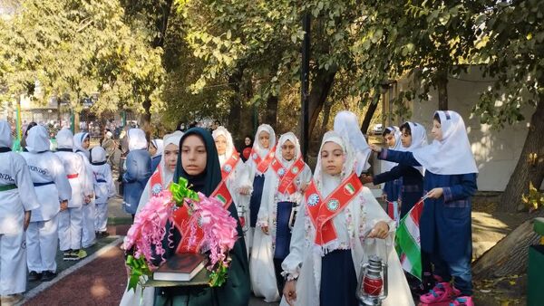 برگزاری همایش دانش‌آموزان پیشتاز منطقه ۱۰