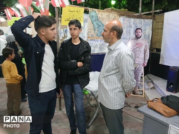 برپایی موکب فرهنگی توسط بسیج دانش آموزی و انجمن اسلامی دبیرستان نمونه آیت الله خامنه ای