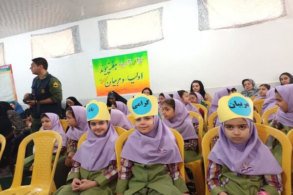 افتتاح اتاق گفت‌وگوی اولیا و مربیان در مدرسه فرهنگیان غزل موسوی‌پور 