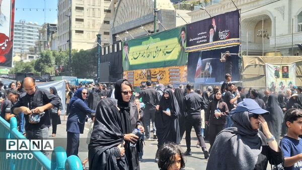 خیابان‌های منتهی به حرم، مملو از زائران رضوی
