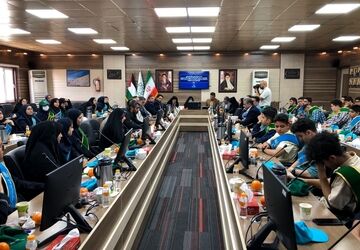 نشست مدیر کمیته سلامت شورای اسلامی شهر تهران و شهردار منطقه ۲۰ با شهرداران مدارس شهرری