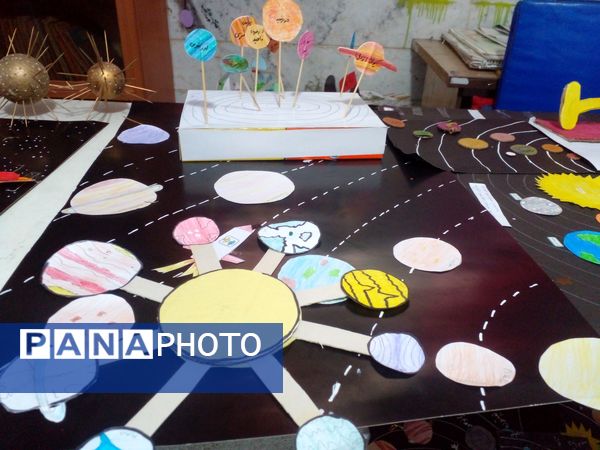 نمایشگاه کاردستی، کتاب‌های درسی و بازی و مهارت در دبستان هدی یک