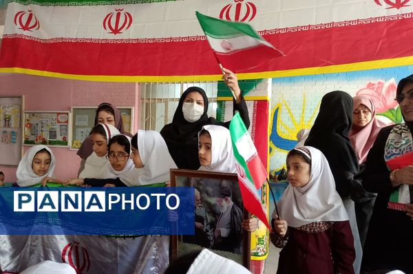 زنگ انقلاب در مدرسه شهید ابراهیم تنیده ناحیه یک بندرعباس به صدا در آمد