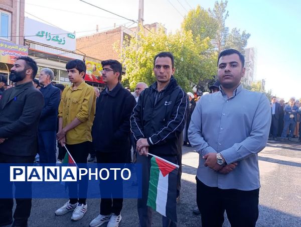 برگزاری راهپیمایی ۱۳ آبان در شهرستان اسلام آباد غرب