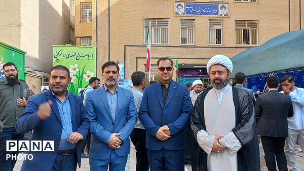 آیین نمادین نواختن زنگ آغاز سال تحصیلی و بازگشایی مدارس در خوزستان