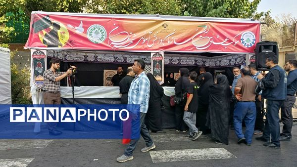 جا مانده‌ایم، اما بی‌خبر نه