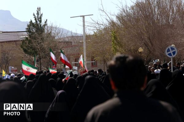 قیام مردم انقلابی شهر کهک قم به خونخواهی رهبر شهید 