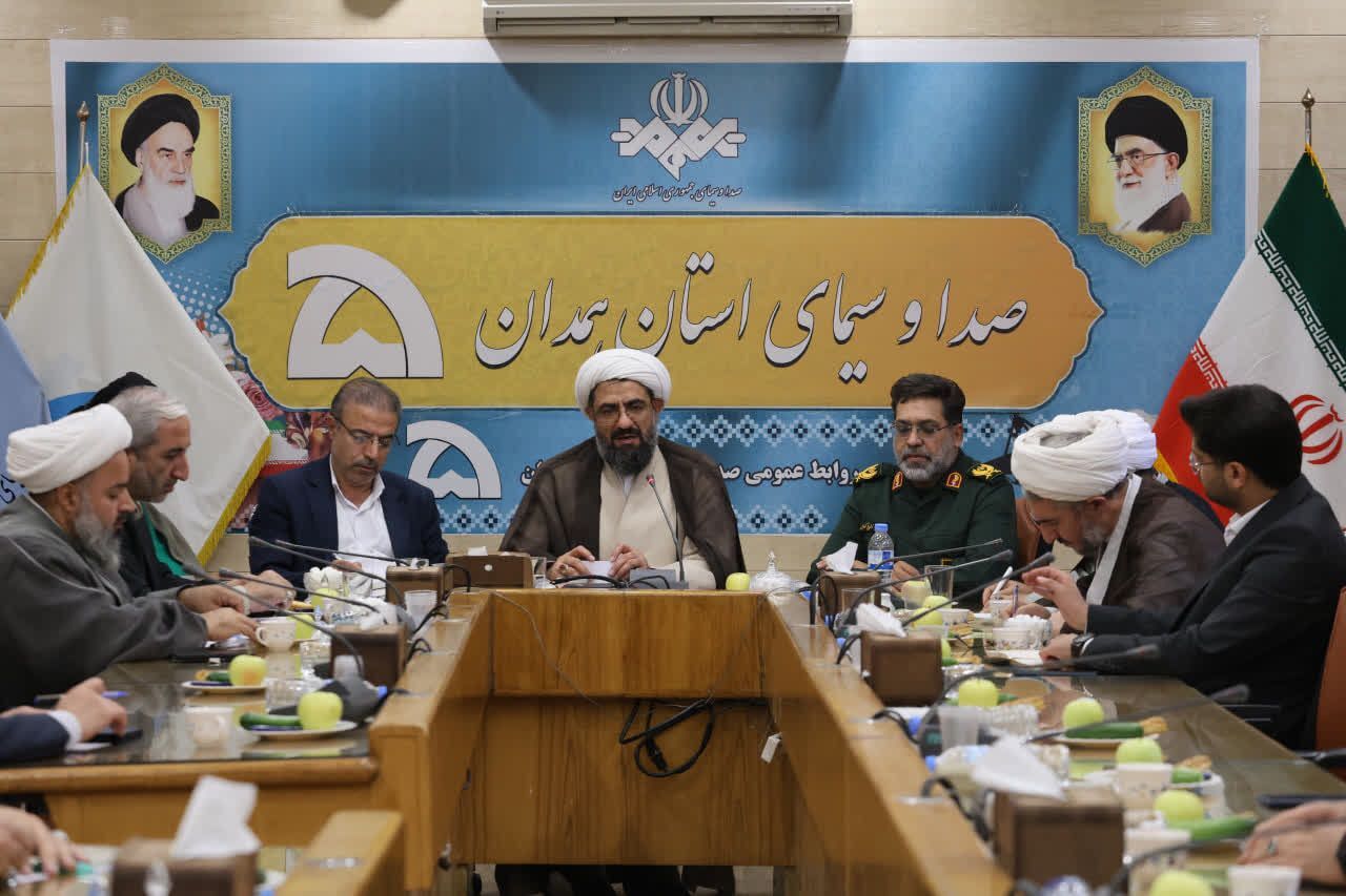 نشست بررسی برگزاری تجمعات مردمی در همدان