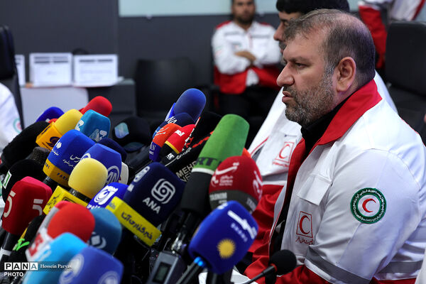 نشست خبری سالانه رئیس جمعیت هلال‌احمر