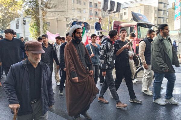 حضور پرشور دختران و پسران شهریار در روز استکبار ستیزی