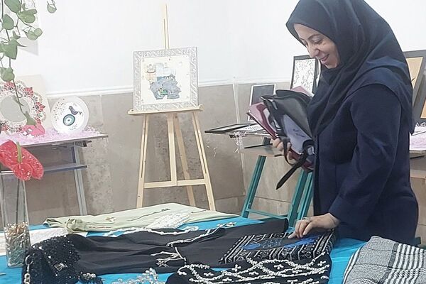 همدلی دانش‌آموزان، اولیاء و معلمان در جشن خلاقیت هنرستان کارآفرینان بهارستان دو