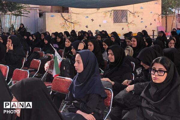 آیین نواختن زنگ مهر با حضور مدیر آموزش و پرورش ناحیه دو شهرری 