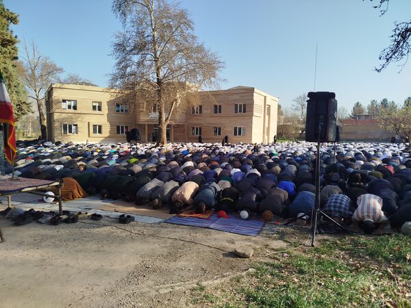 برگزاری نماز عید فطر در باغ ملی آشخانه