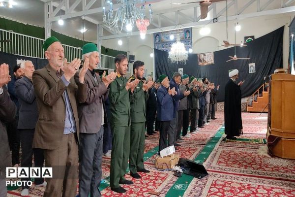اقامه نماز جمعه در آخرین هفته  ماه مبارک رمضان در شهر بار نیشابور