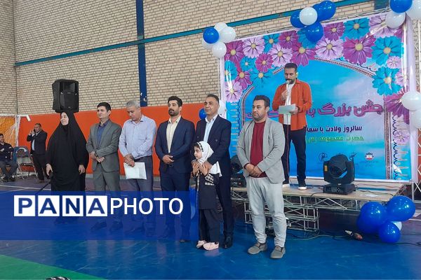 مراسم گرامیداشت دهه کرامت و روز معلم در روستای امیرآباد ملارد برگزار شد