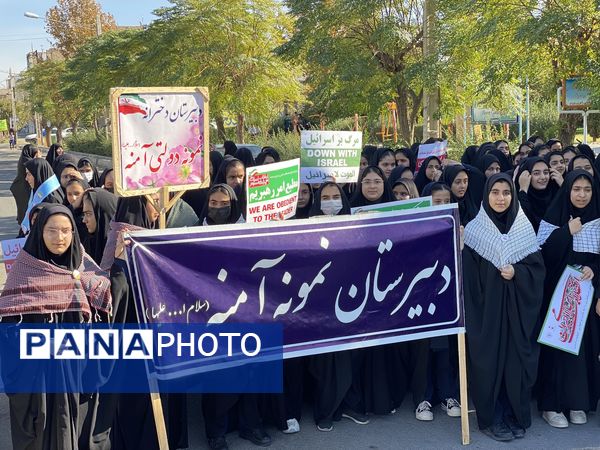 راهپیمایی عظیم ۱۳ آبان ماه، با حضور پرشور دانش‌آموزان ولایتمدار و مردم غیور و همیشه در صحنه مه‌ولات