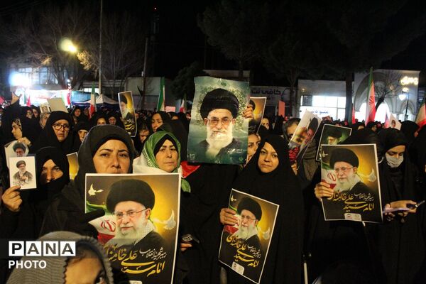 جاجرمی‌ها با شور و حضور بی‌نظیر پای این انقلاب ایستاده‌اند
