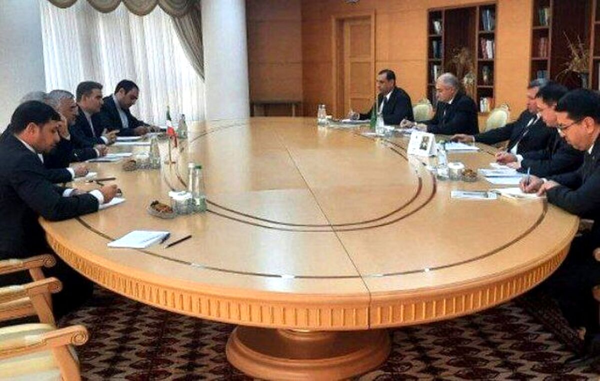 رایزنی معاون دیپلماسی اقتصادی وزارت امورخارجه با وزیر خارجه ترکمنستان