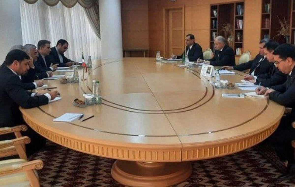 رایزنی معاون دیپلماسی اقتصادی وزارت امورخارجه با وزیر خارجه ترکمنستان